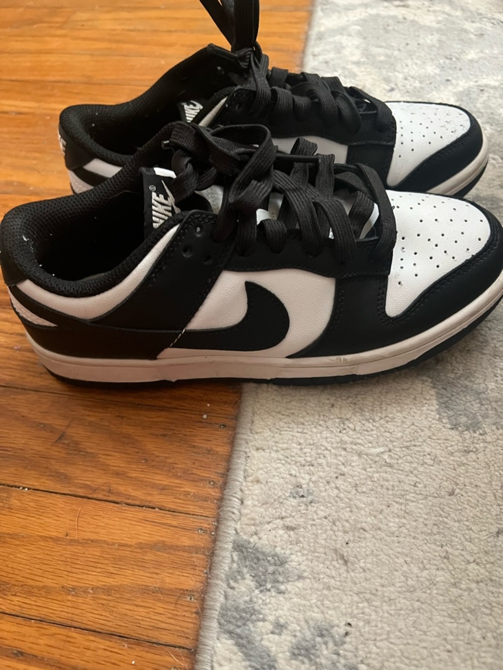 Panda Dunk Nike Black and White Low-Profile Skate Sneakers